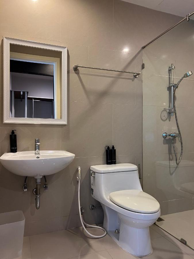 Entire 3br Townhome In Sukhumvit, Shared Pool, Near Bts&mrt Asok * Banguecoque