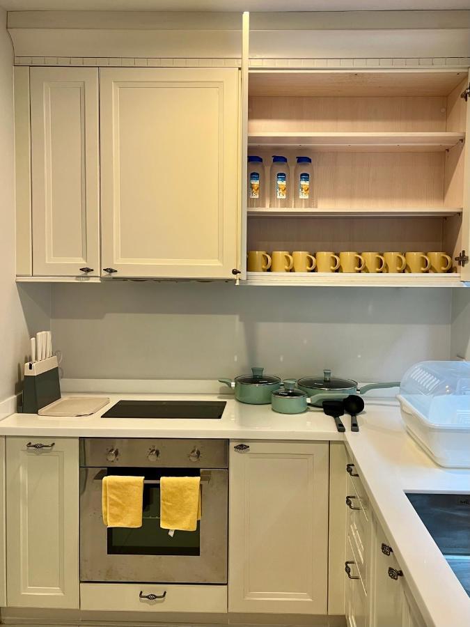 Entire 3br Townhome In Sukhumvit, Shared Pool, Near Bts&mrt Asok Banguecoque