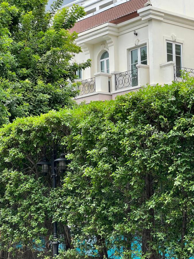 Rumah liburan Entire 3br Townhome In Sukhumvit, Shared Pool, Near Bts&mrt Asok