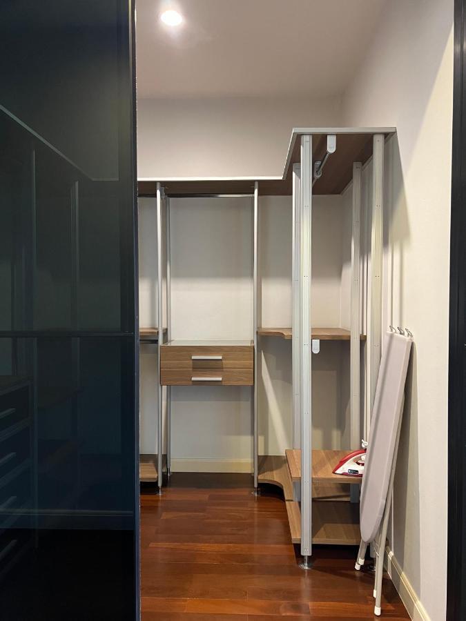 Entire 3br Townhome In Sukhumvit, Shared Pool, Near Bts&mrt Asok Casa de férias *
