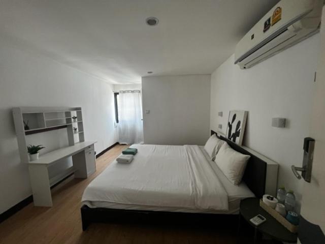 Hostal Owl's Nest Suk 30