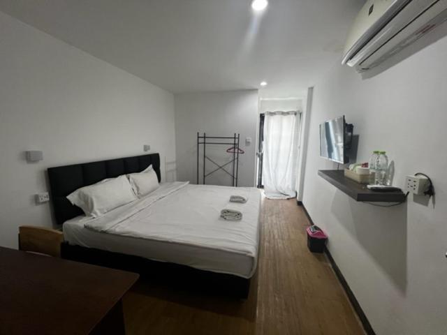 Hostal Owl's Nest Suk 30