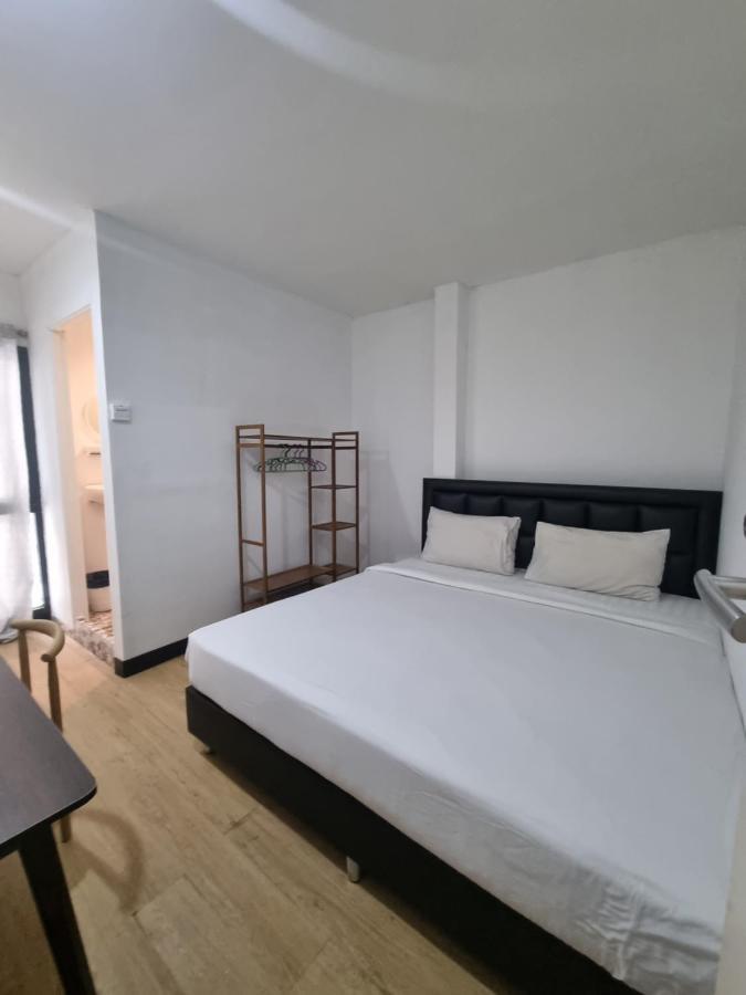 Hostal Owl's Nest Suk 30 *
