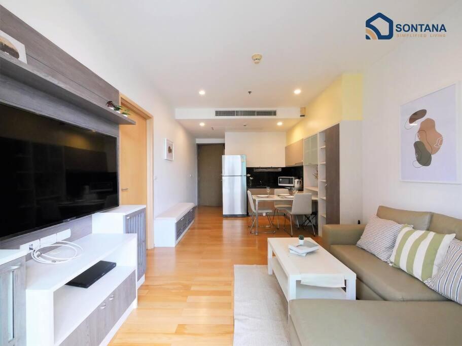 Expansive Modern - Bts Phrom Phong - Ultra Fast Wifi Apartment *