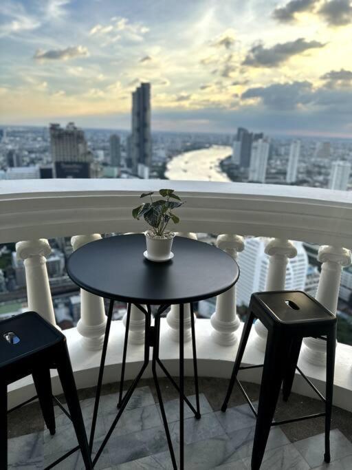 View, Big Apartment, Great Location *