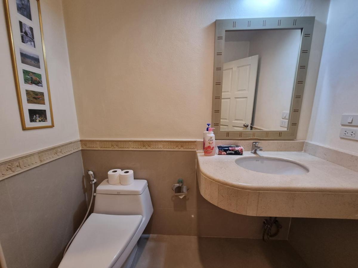 Chez Moi Private Executive Sukhumvit 26 Apartemen Bangkok