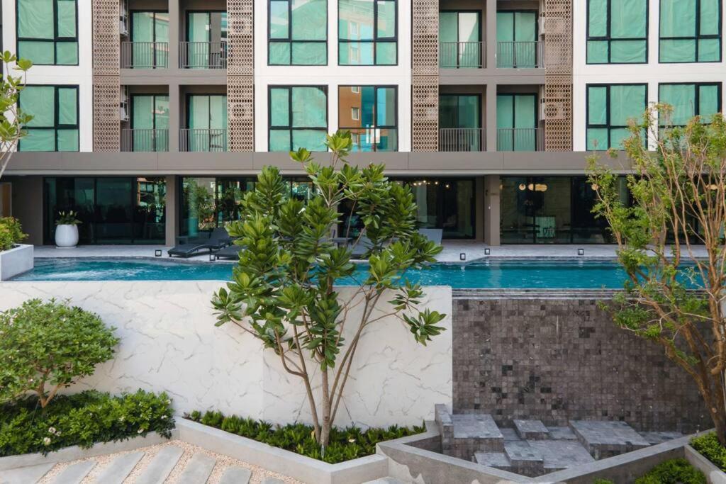 Maxxi Prime Ratchada - Sutthisan Mrt Apartamento