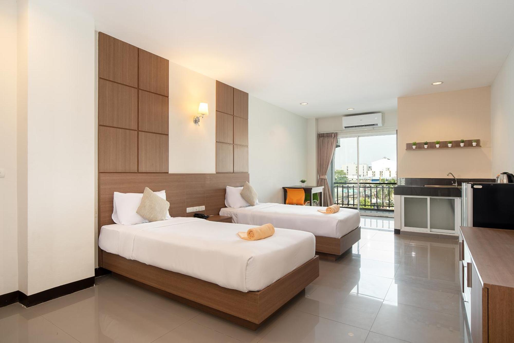 Hotell Leenova Place