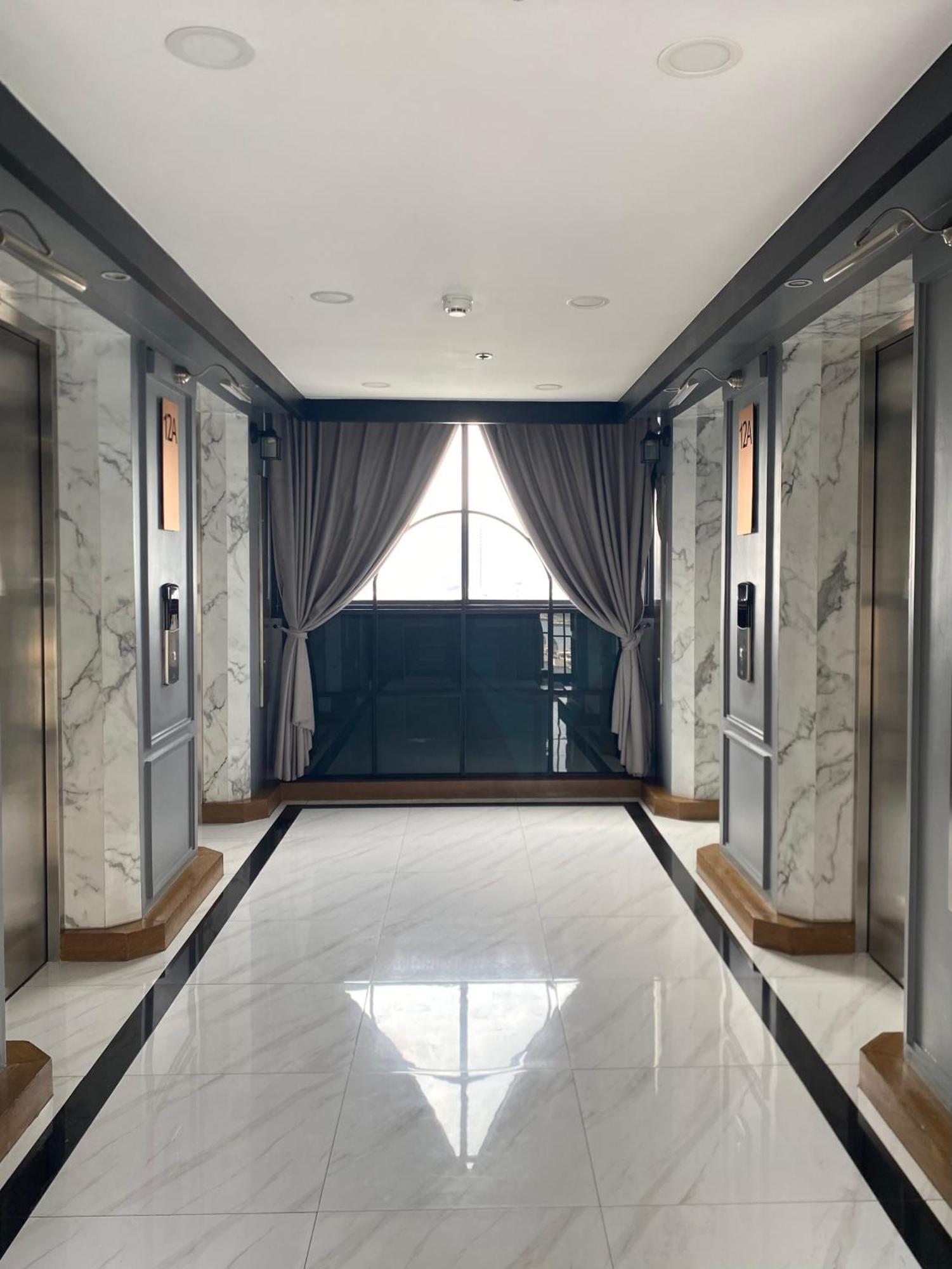 Chateau In Town Rama 8 By Zele *