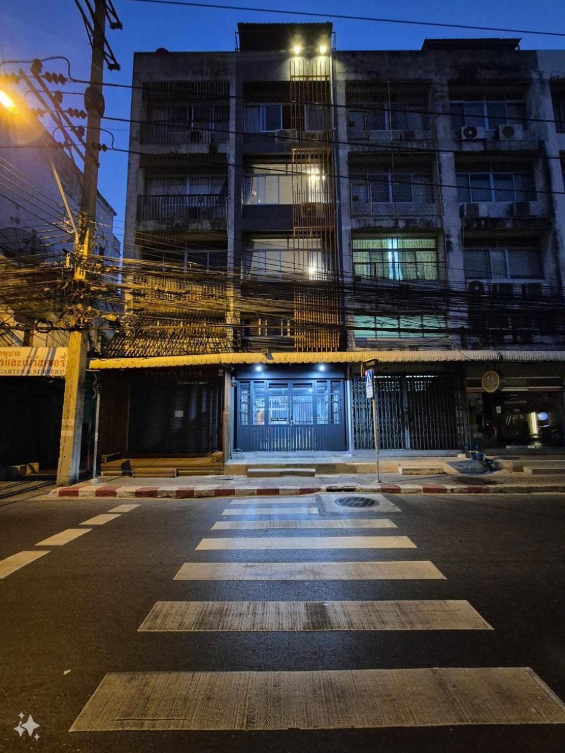 Vibe, House, 7 Mins To Bts, Center, Private In Sathon, Private Bathroom, Bangkok, Thailand Pensión *
