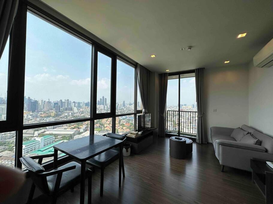 Apartamento S71 Sukhumvit Big 1 Bedroom City ​​center Swim Gym *
