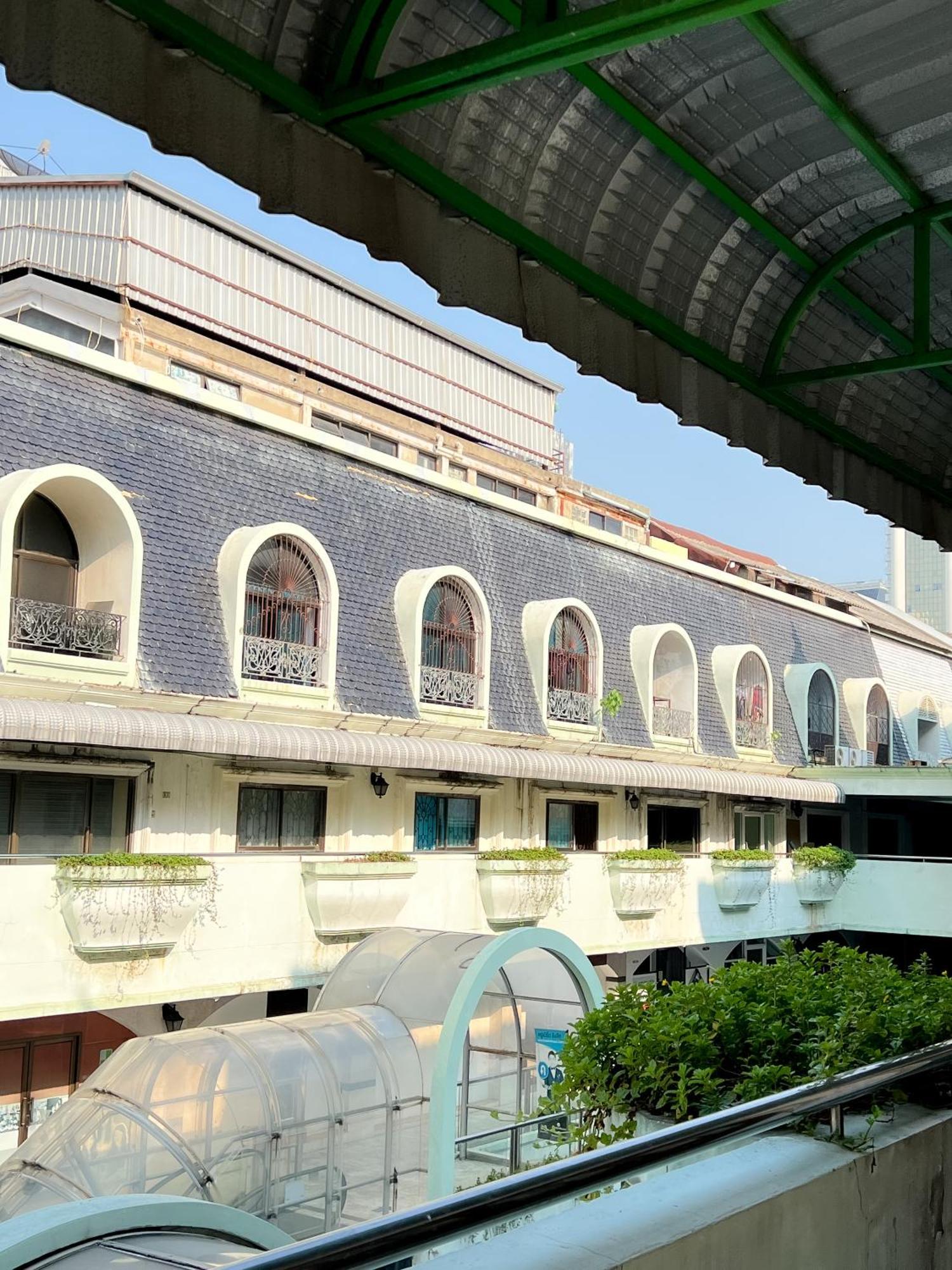 Ở trọ Silom Dynasty Bangkok
