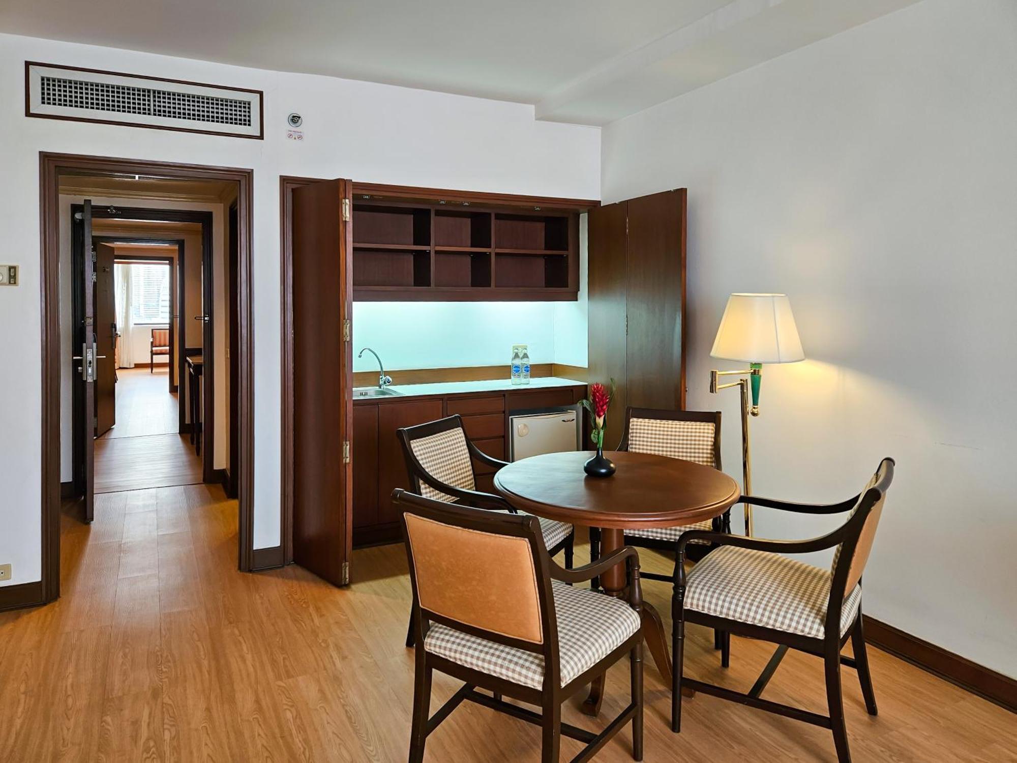 Ramada By Wyndham D Ma Hotel Bangkok