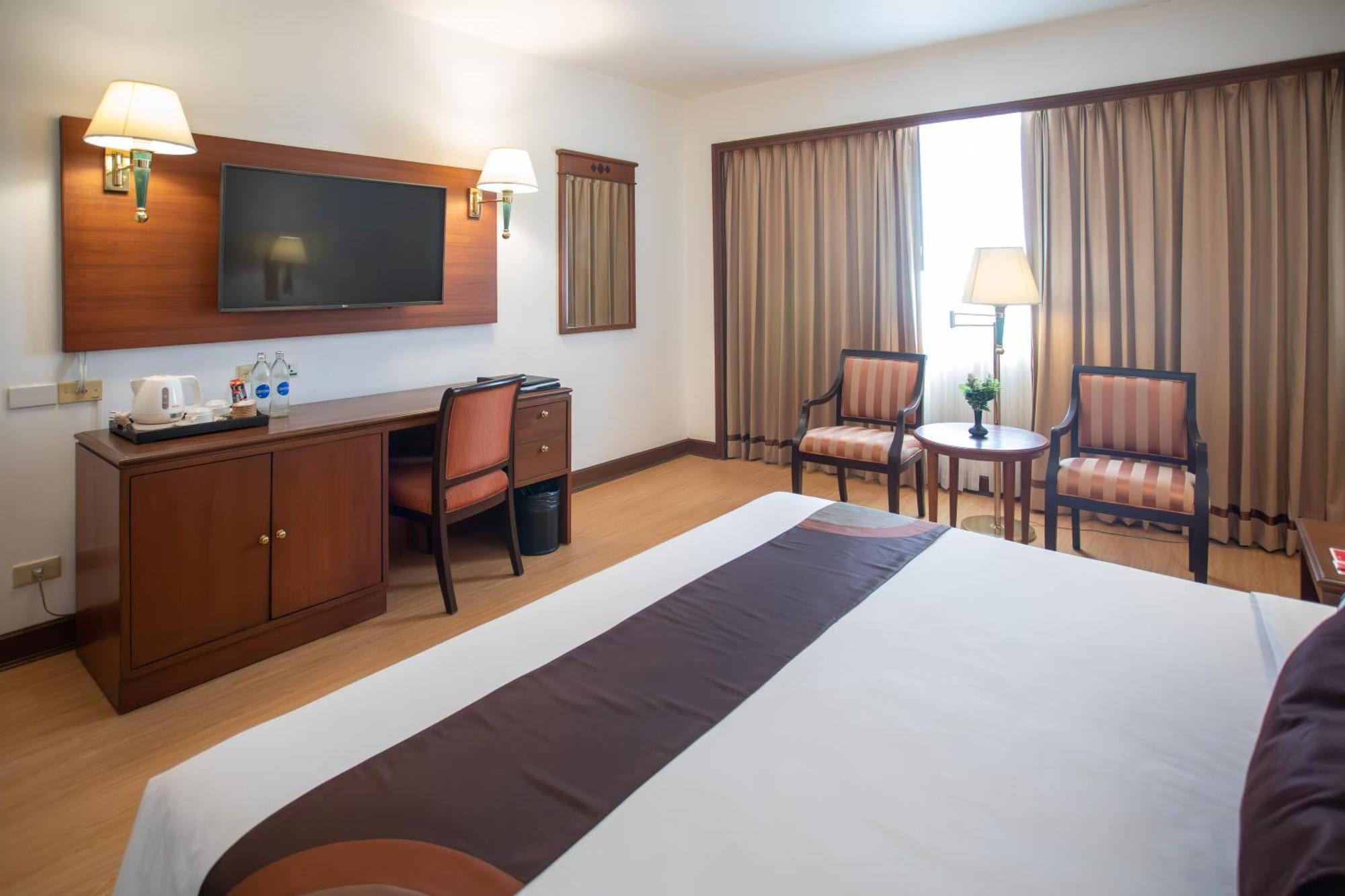 Ramada By Wyndham D Ma Hotel