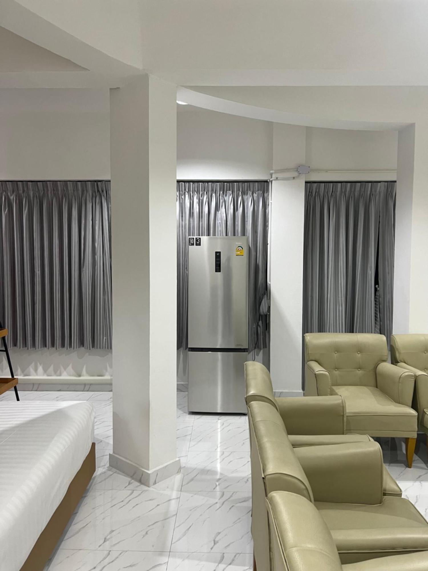 Mall Hotel 3*