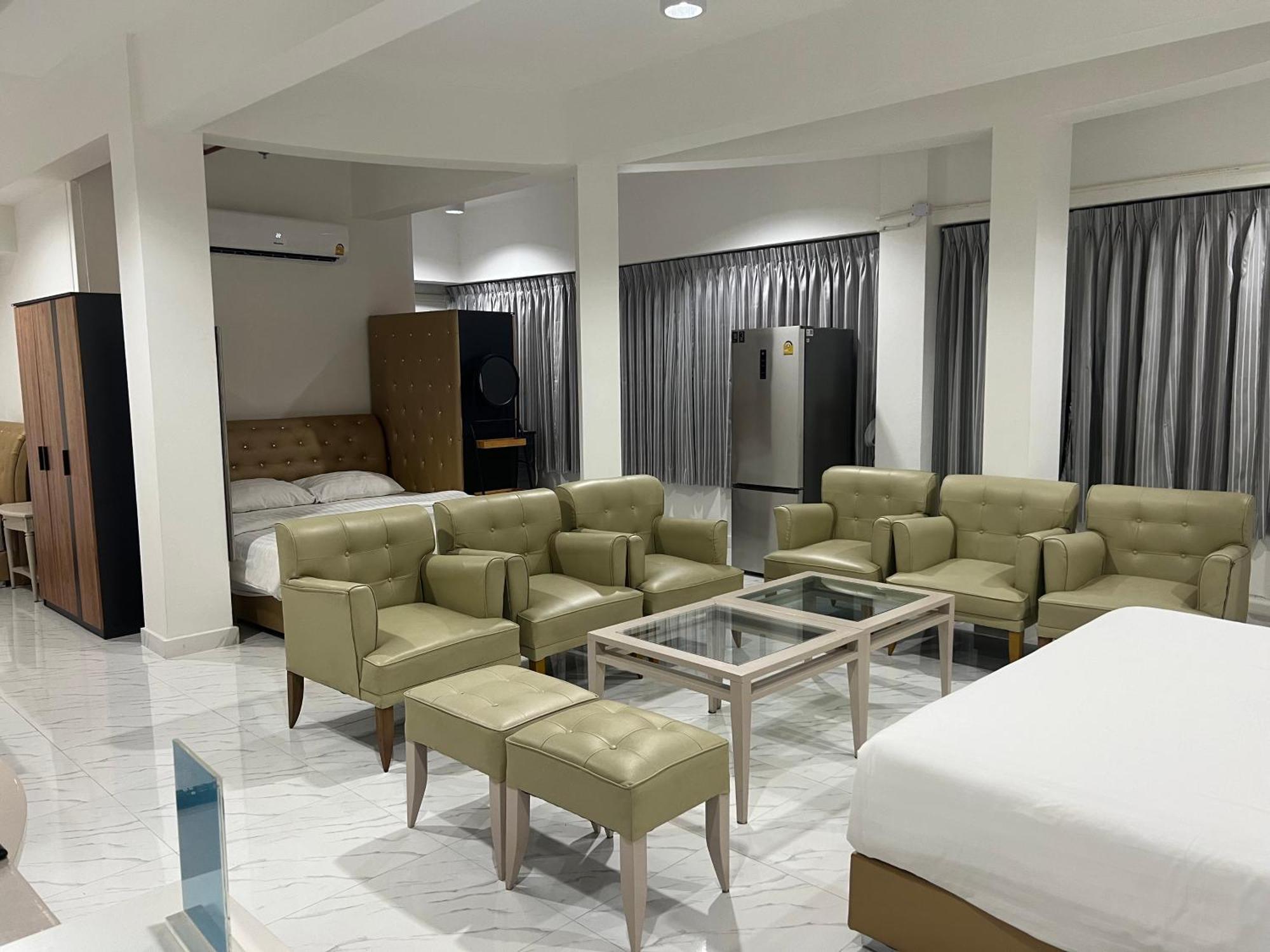 Mall Hotel