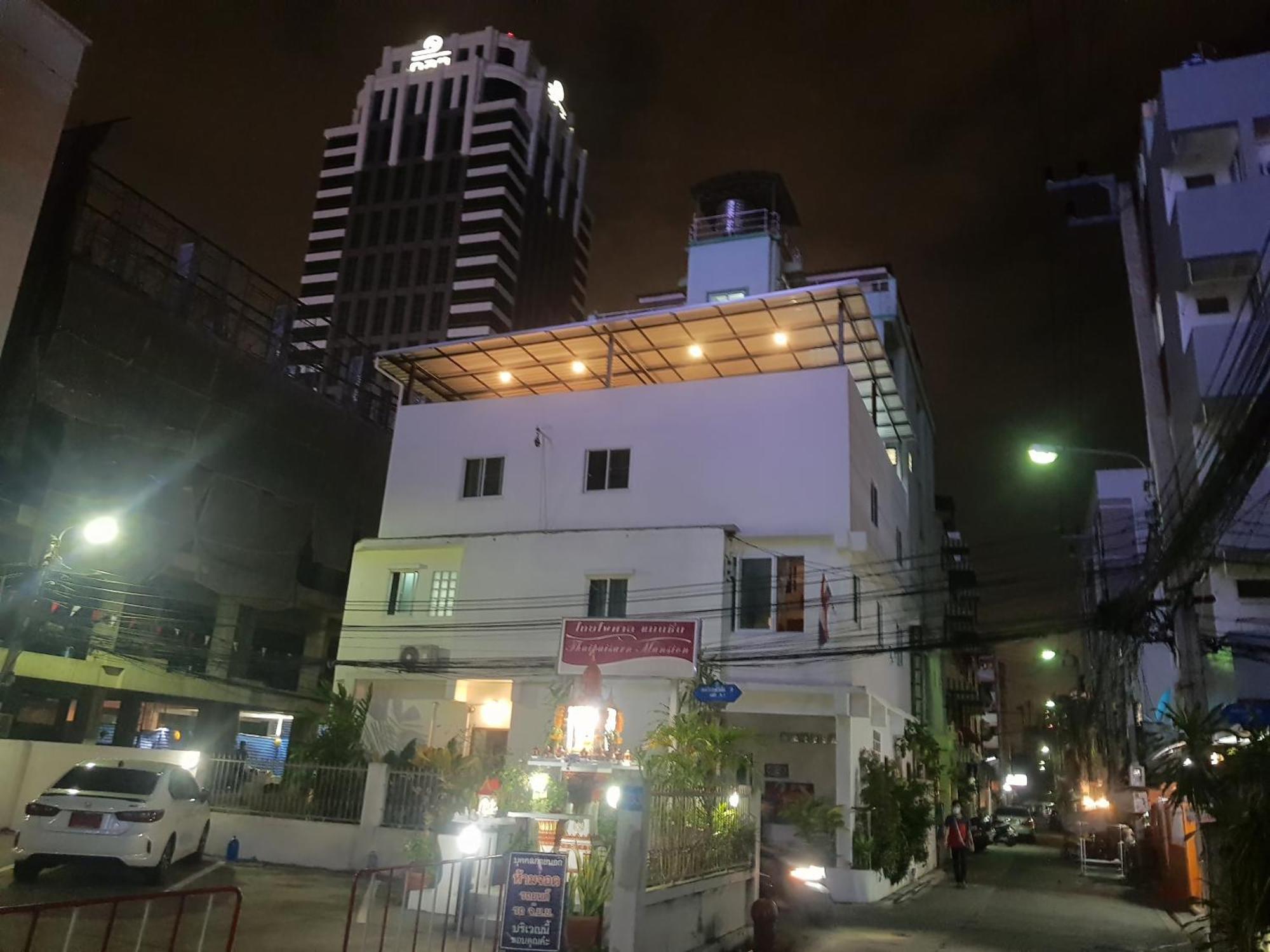 Btl Sunny Wisma tamu