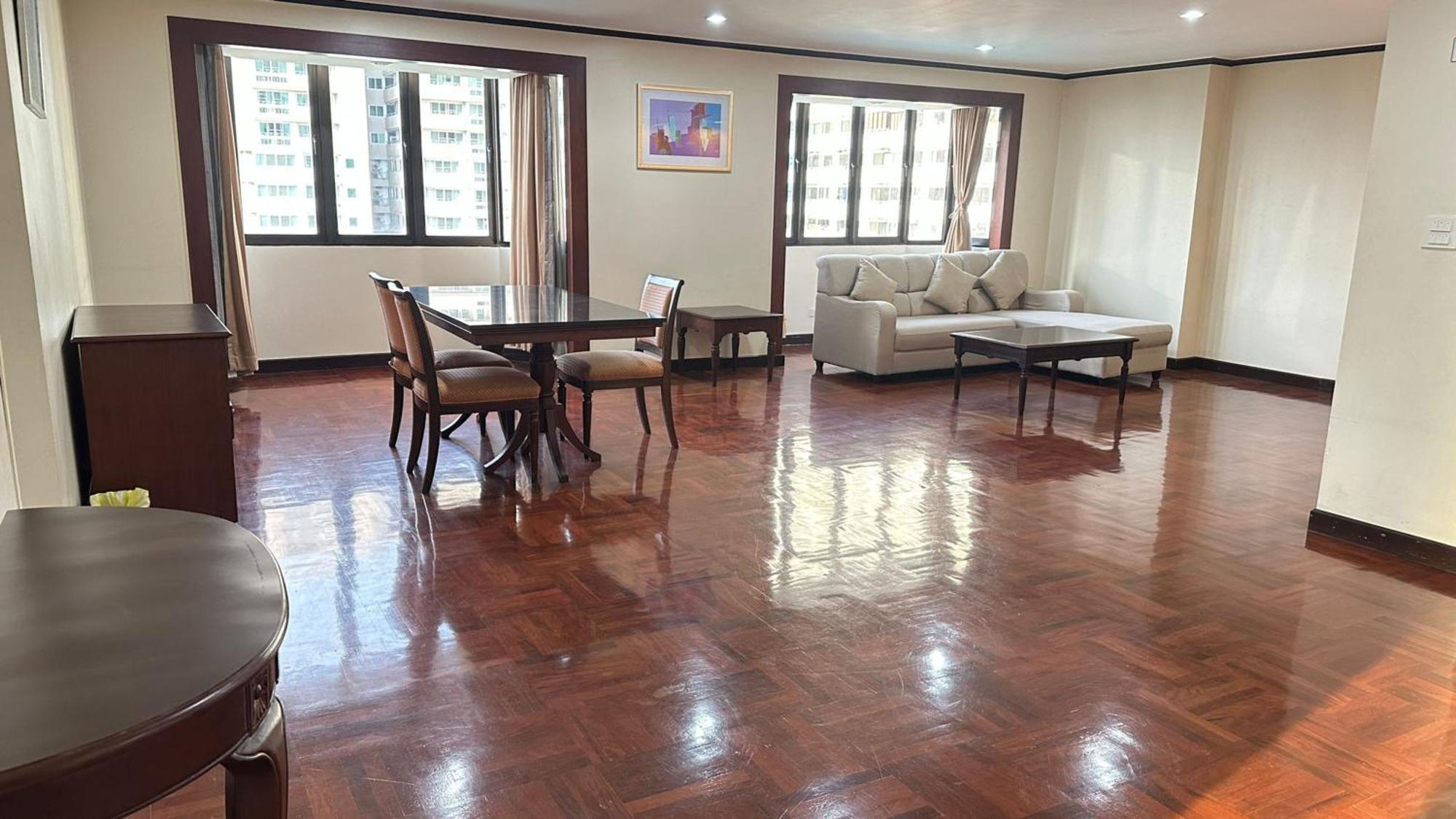 Apartemen Omni Tower Cozy By Direct Bangkok