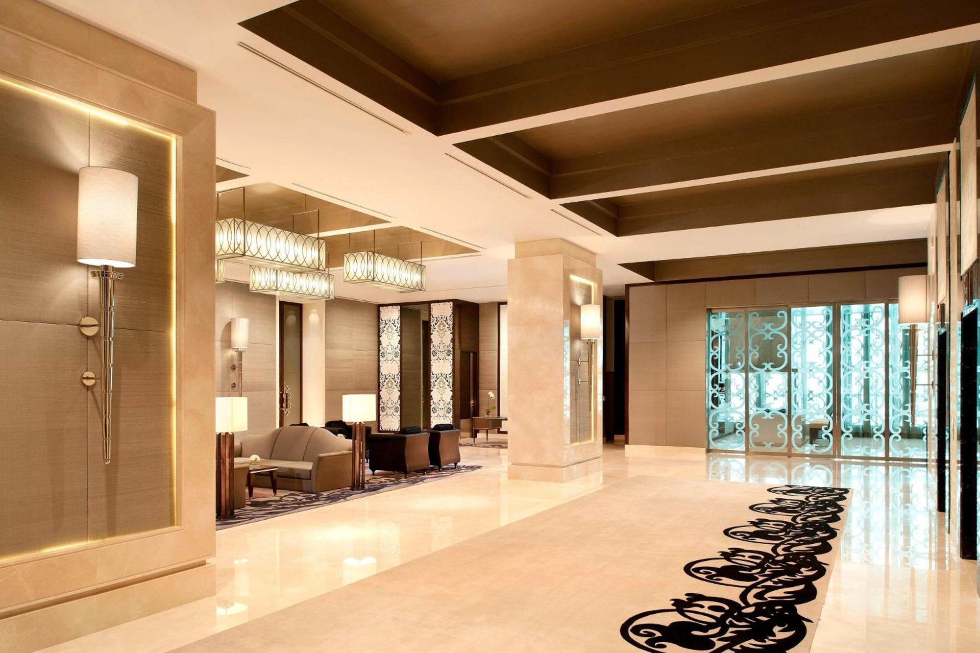 The St. Regis 5*