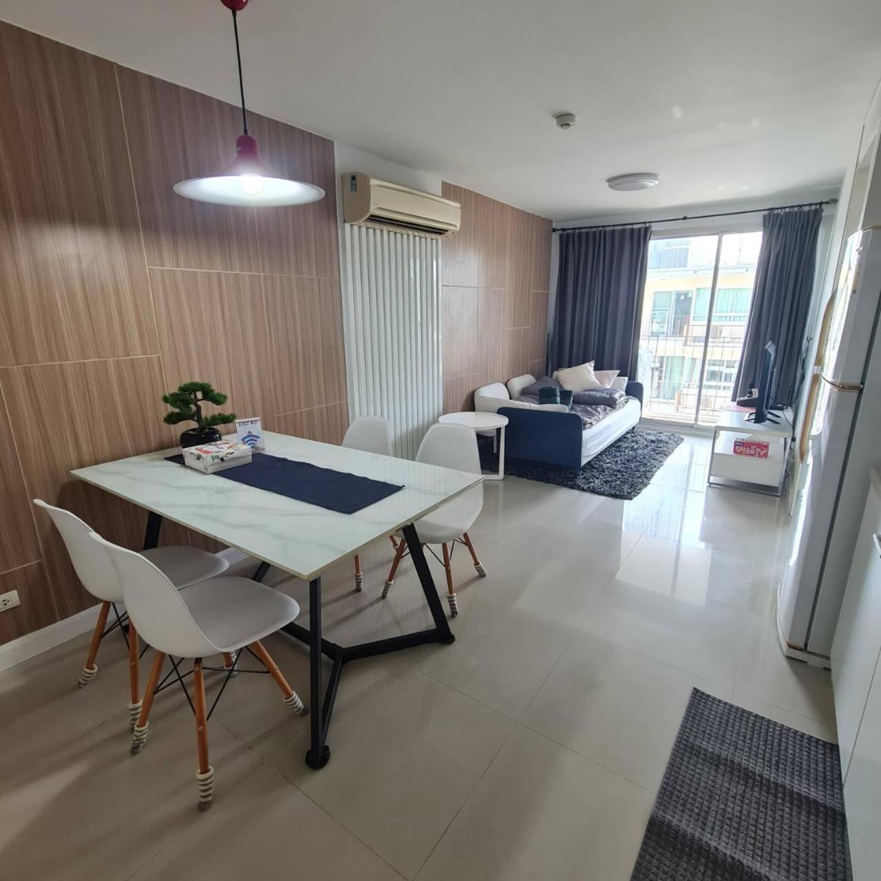 Spacious In Bkk Apartamento