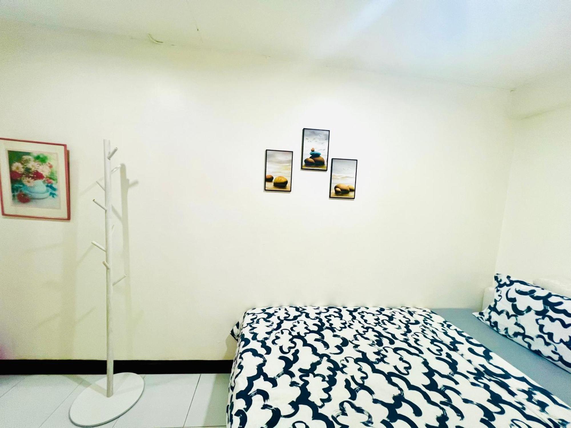 Ree House-asoke Bts Couette-café *