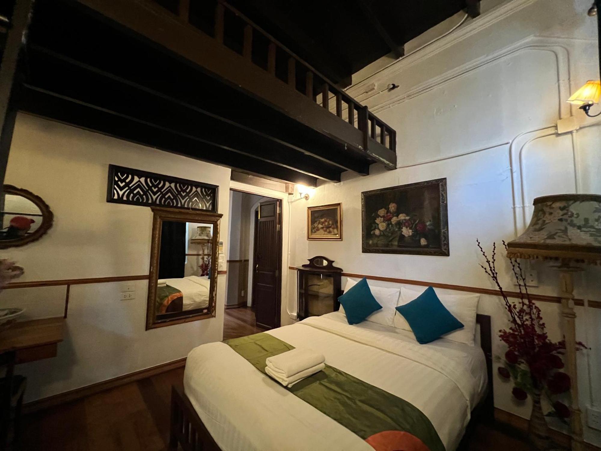 Khách sạn 103 - Bed And Brews Bangkok