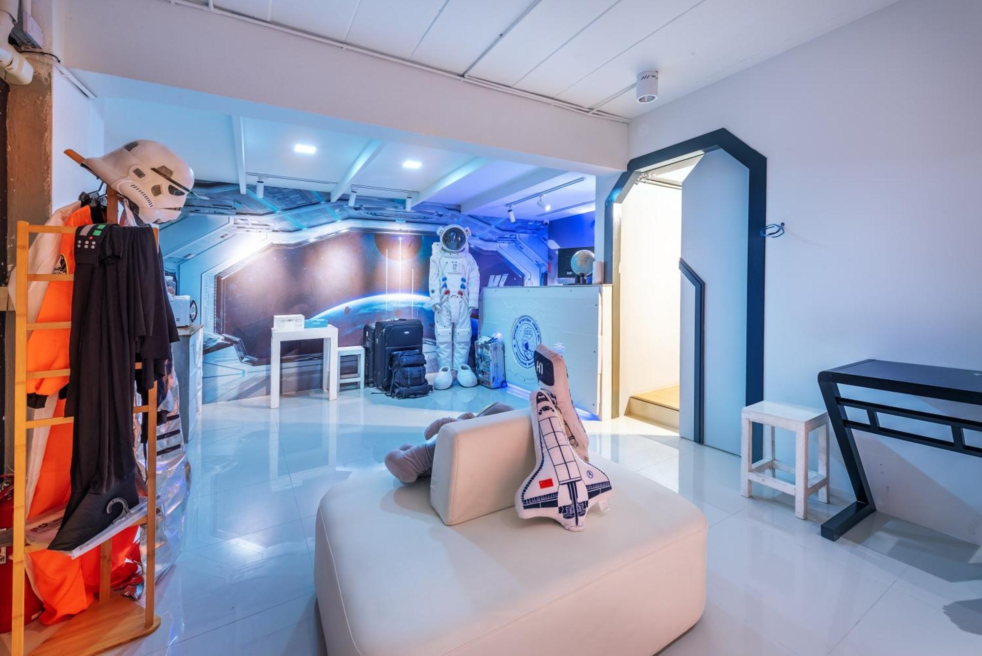 Space Station Asrama Bangkok