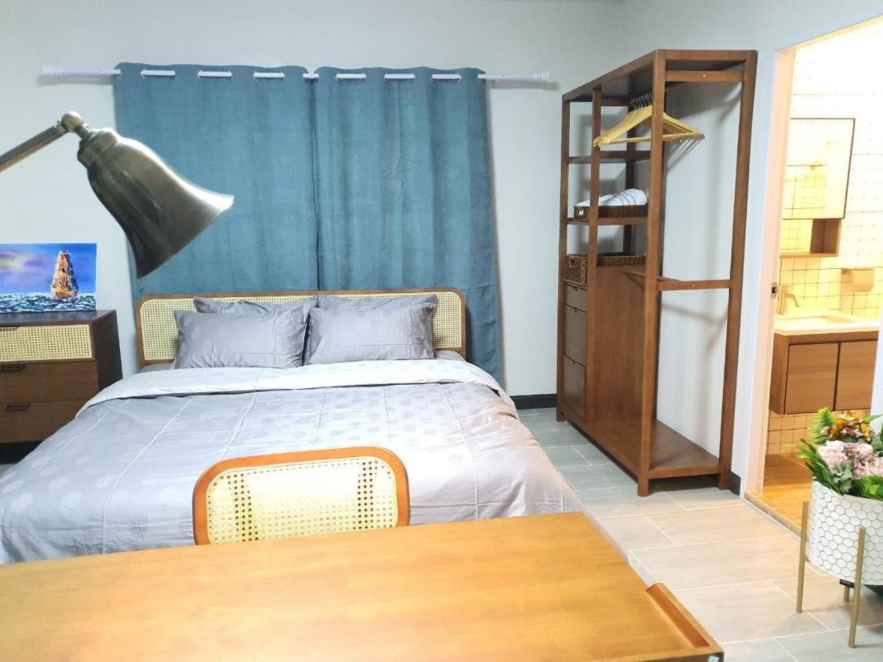 3 Bedroom Cozy Skytrain View Bkk Taman liburan
