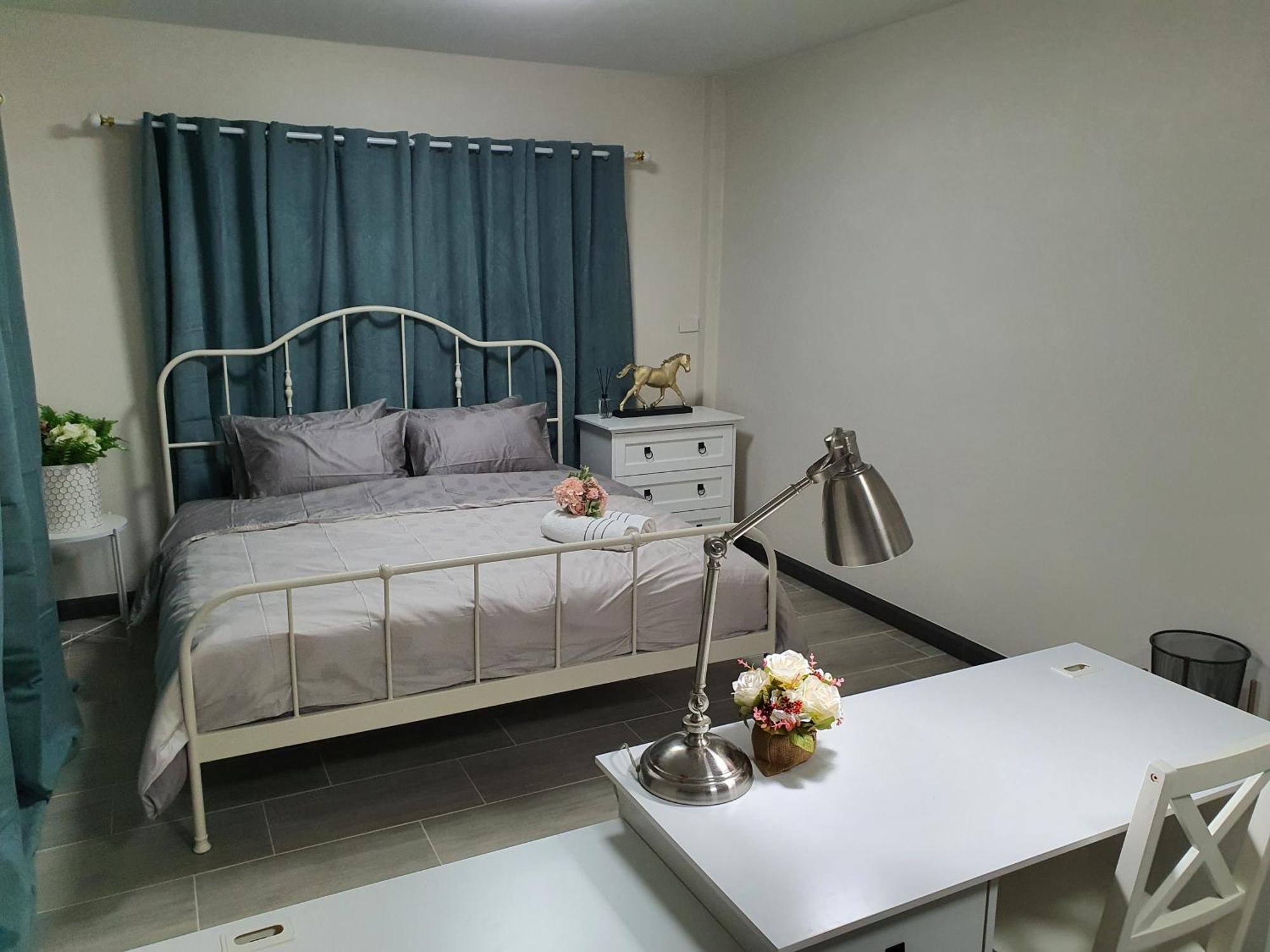 Taman liburan 3 Bedroom Cozy Skytrain View Bkk Bangkok