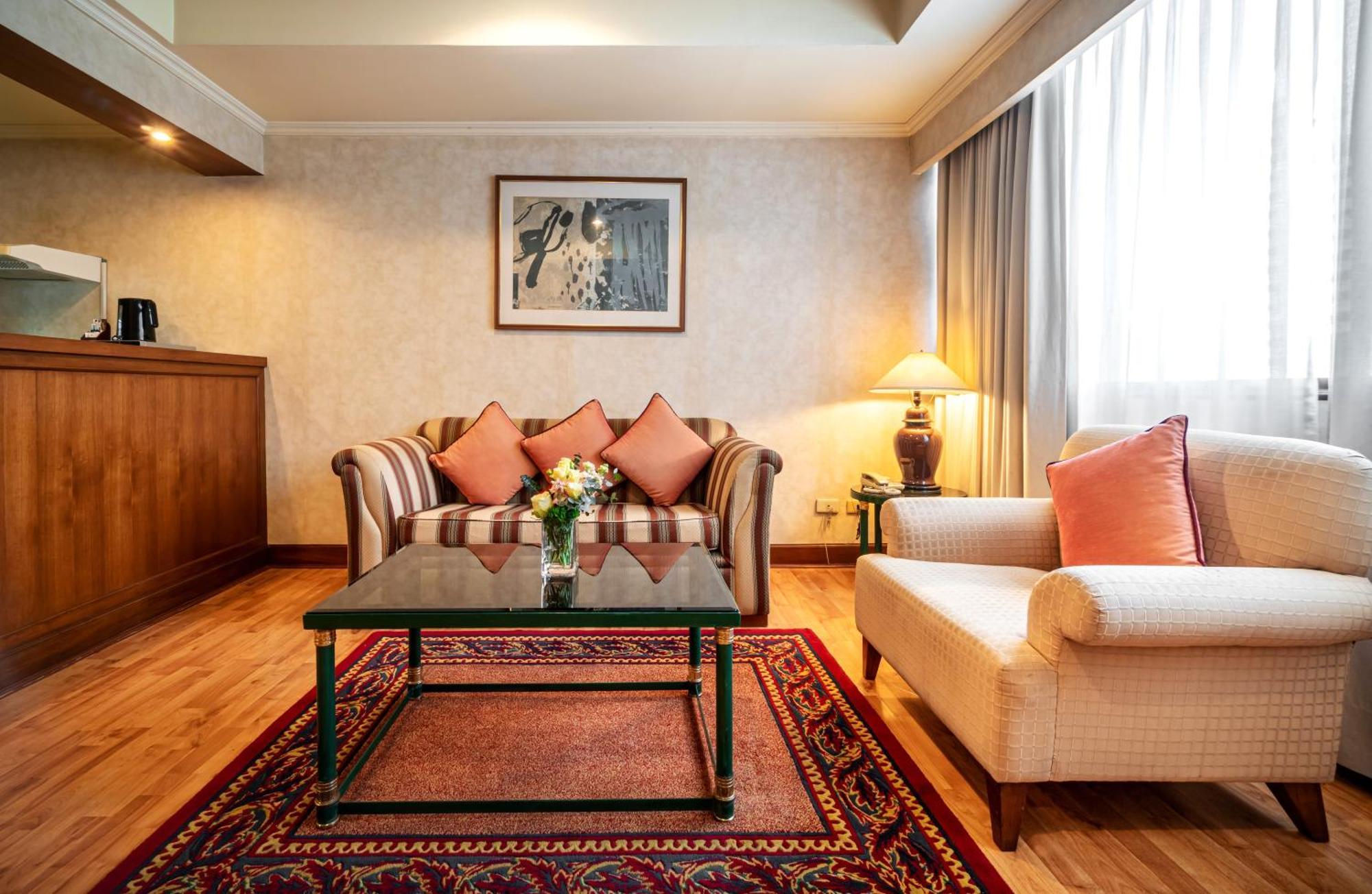 Rembrandt Residences Khách sạn Bangkok