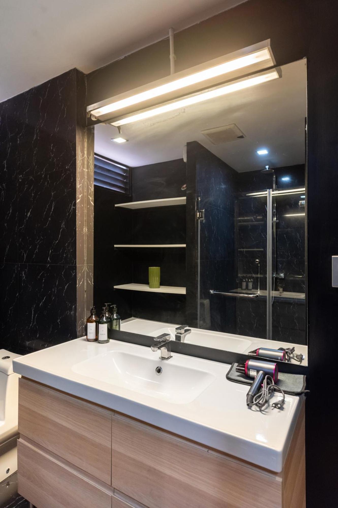 Miq Ekkamai2 3br Designer Oval Bathtub 15pax Vila