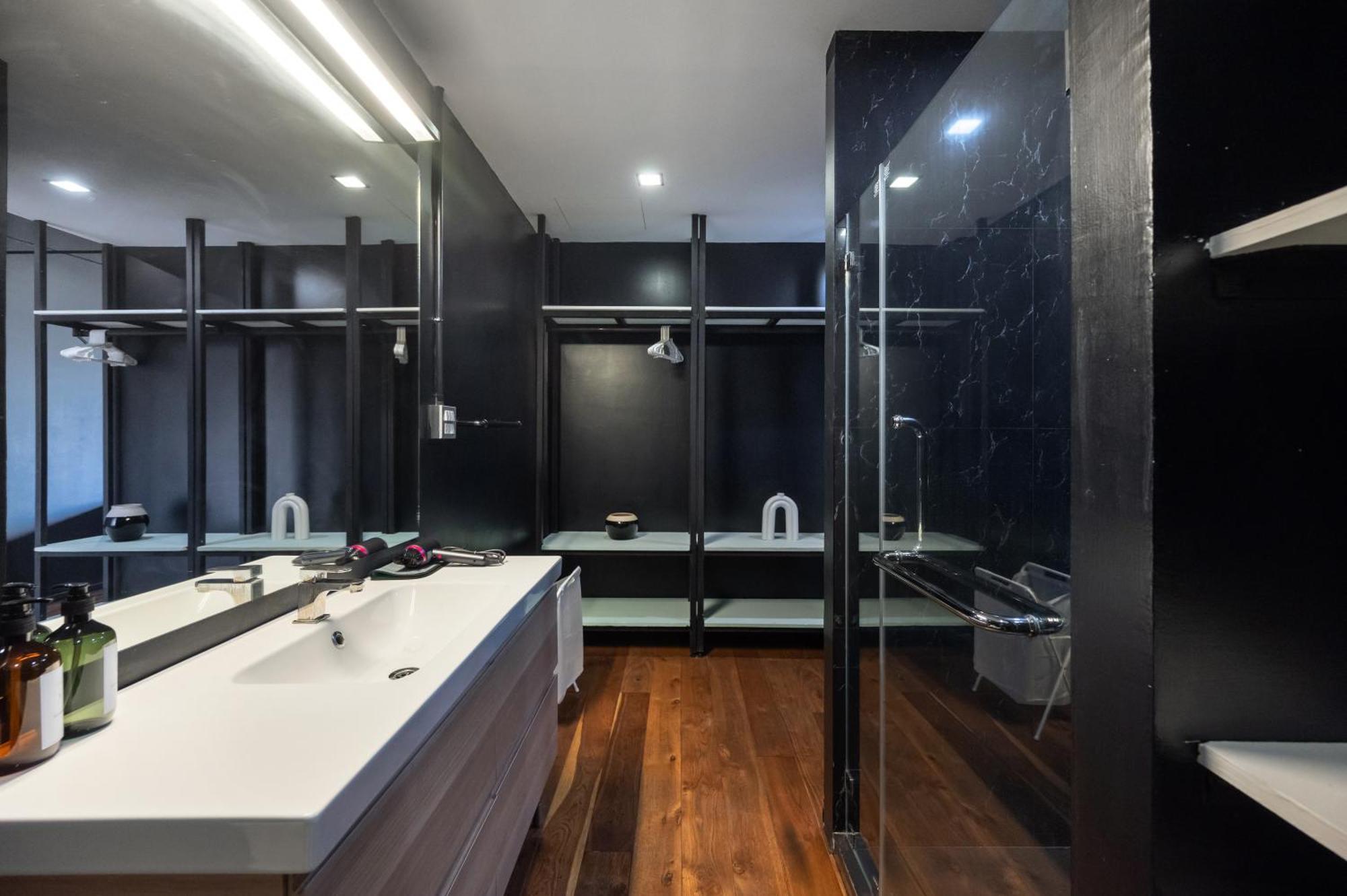 Miq Ekkamai2 3br Designer Oval Bathtub 15pax * Bangkok