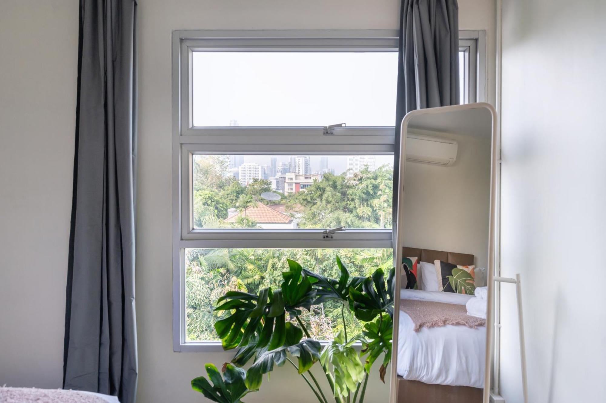 Miq Ekkamai2 3br Designer Oval Bathtub 15pax Vila Bangkok
