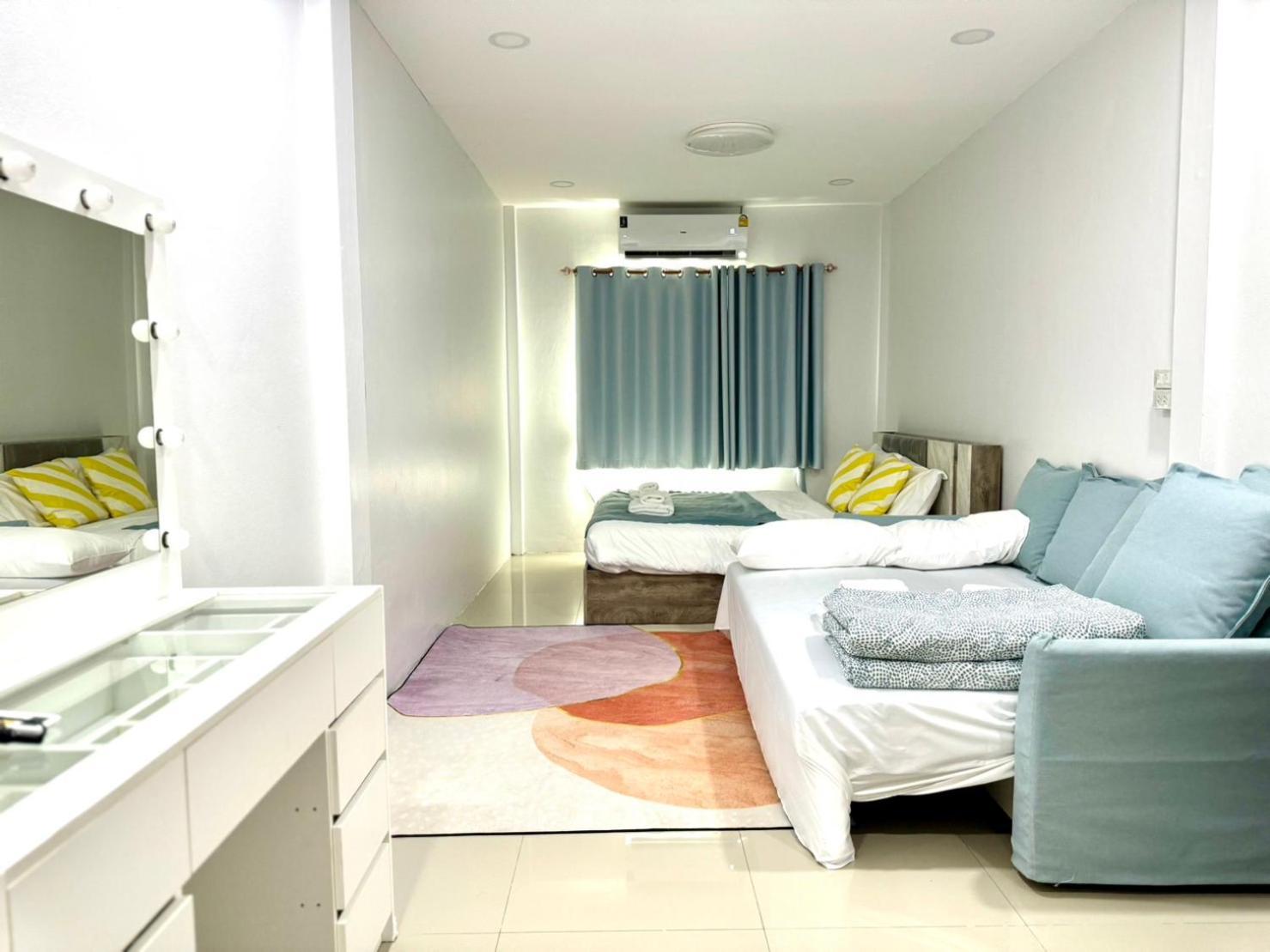 Miq Hk111-4br Ratchada-huaykwang 14pax Apartment