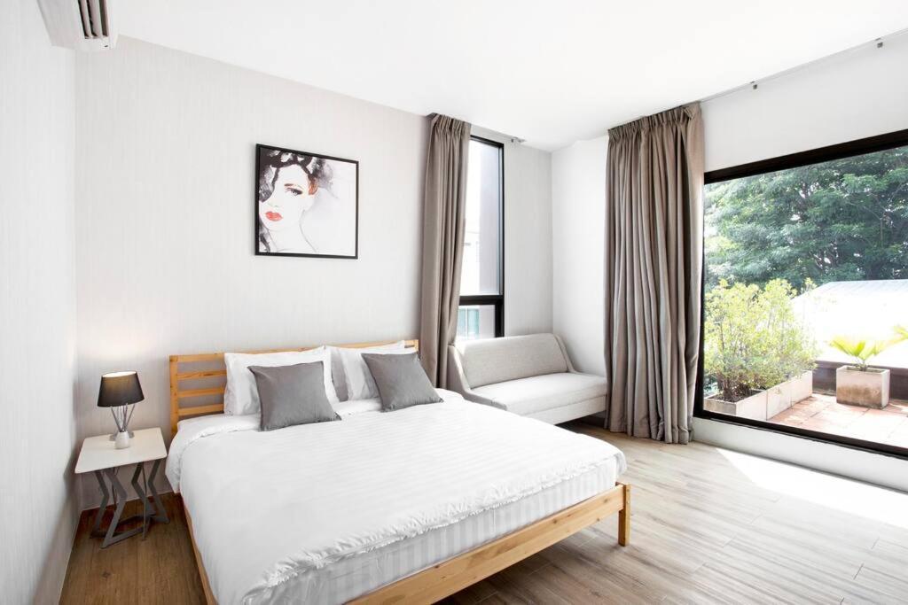 Vila Luxury Pool Thonglor