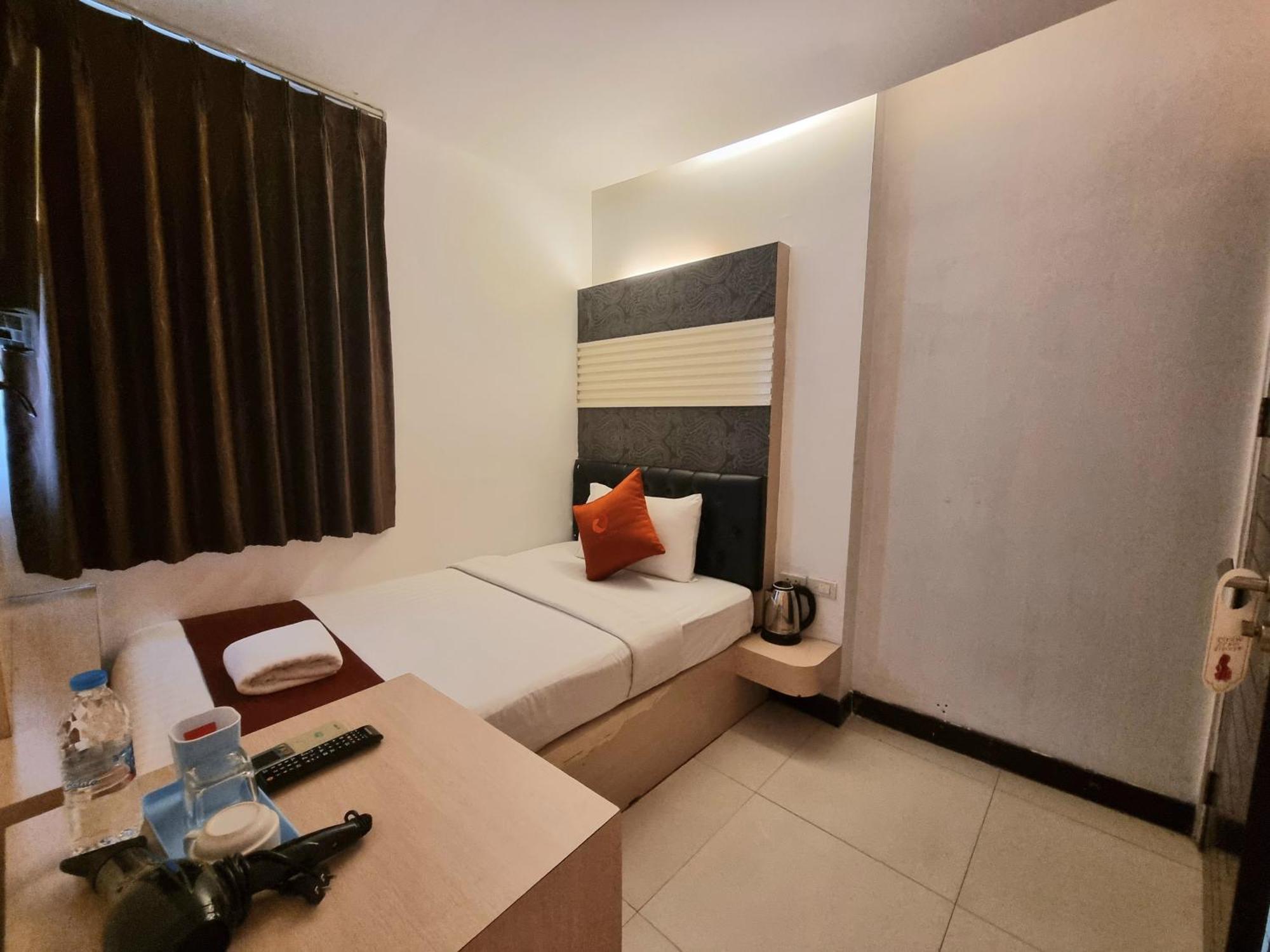 Khách sạn Cozi Hotel, Bangkok