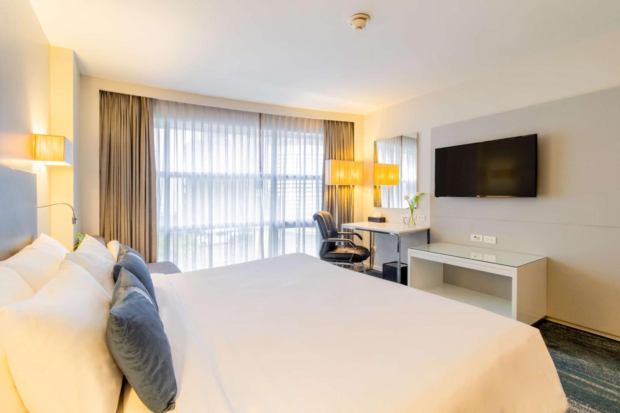 Western @20 Sukhumvit 4*
