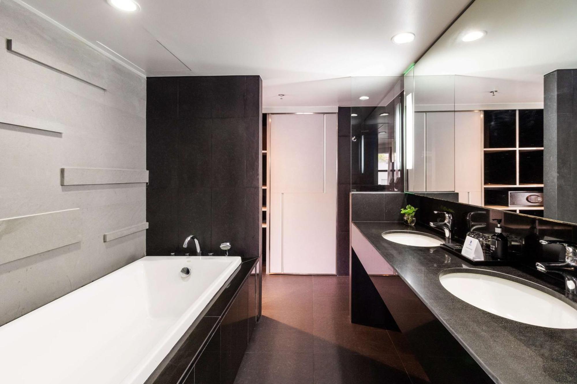 Western @20 Sukhumvit Hotel Bangkok