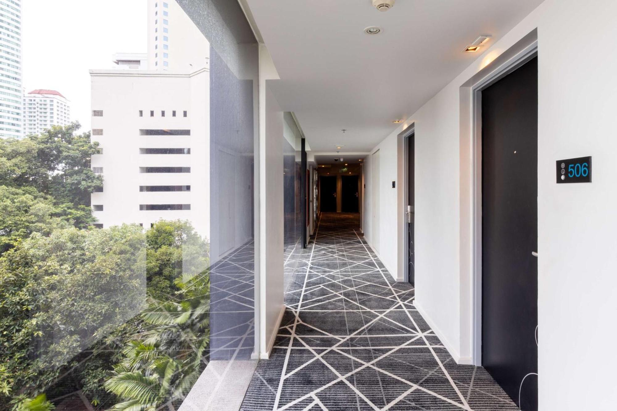 Western @20 Sukhumvit 4*