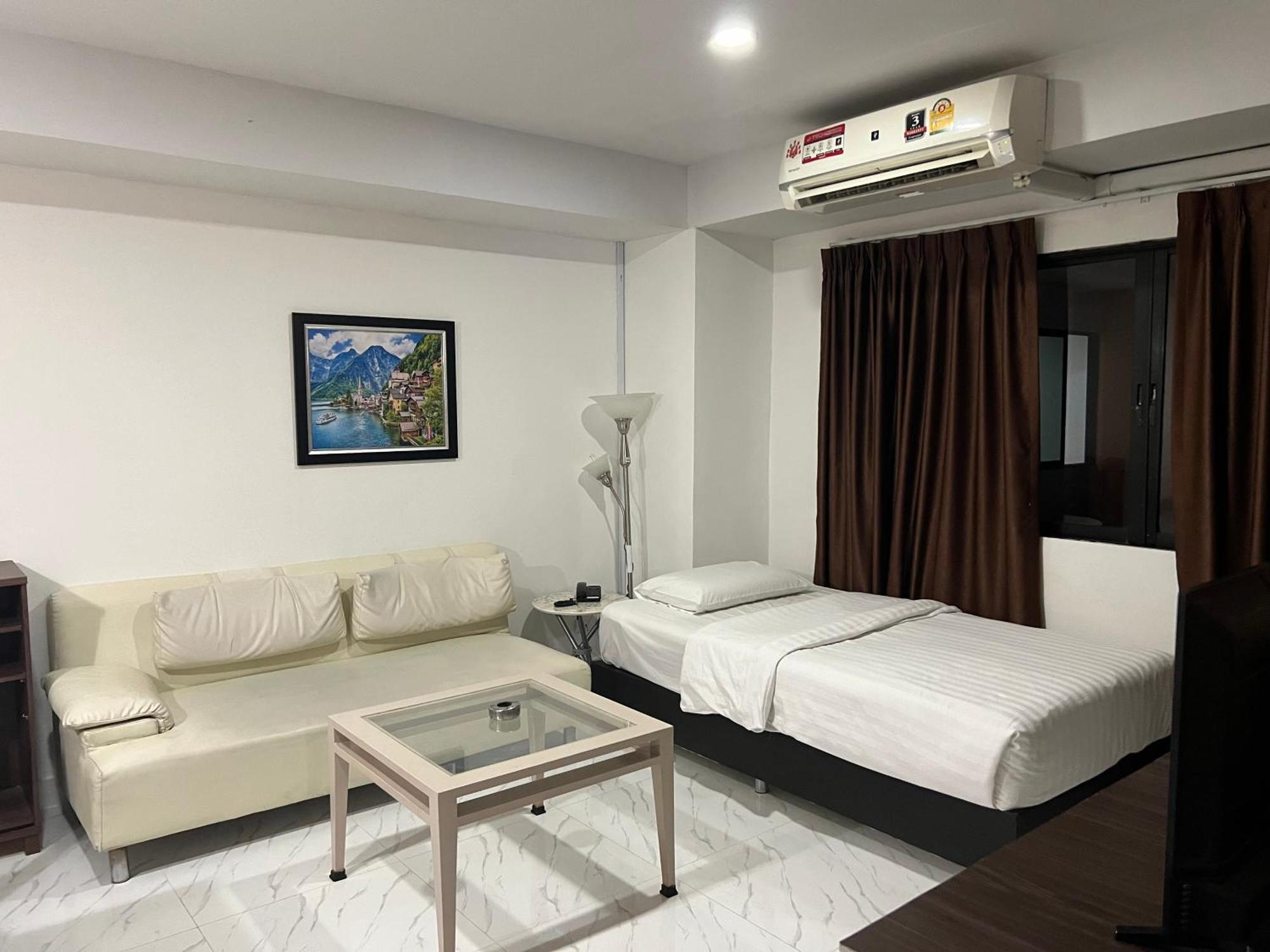 Mall Hotel