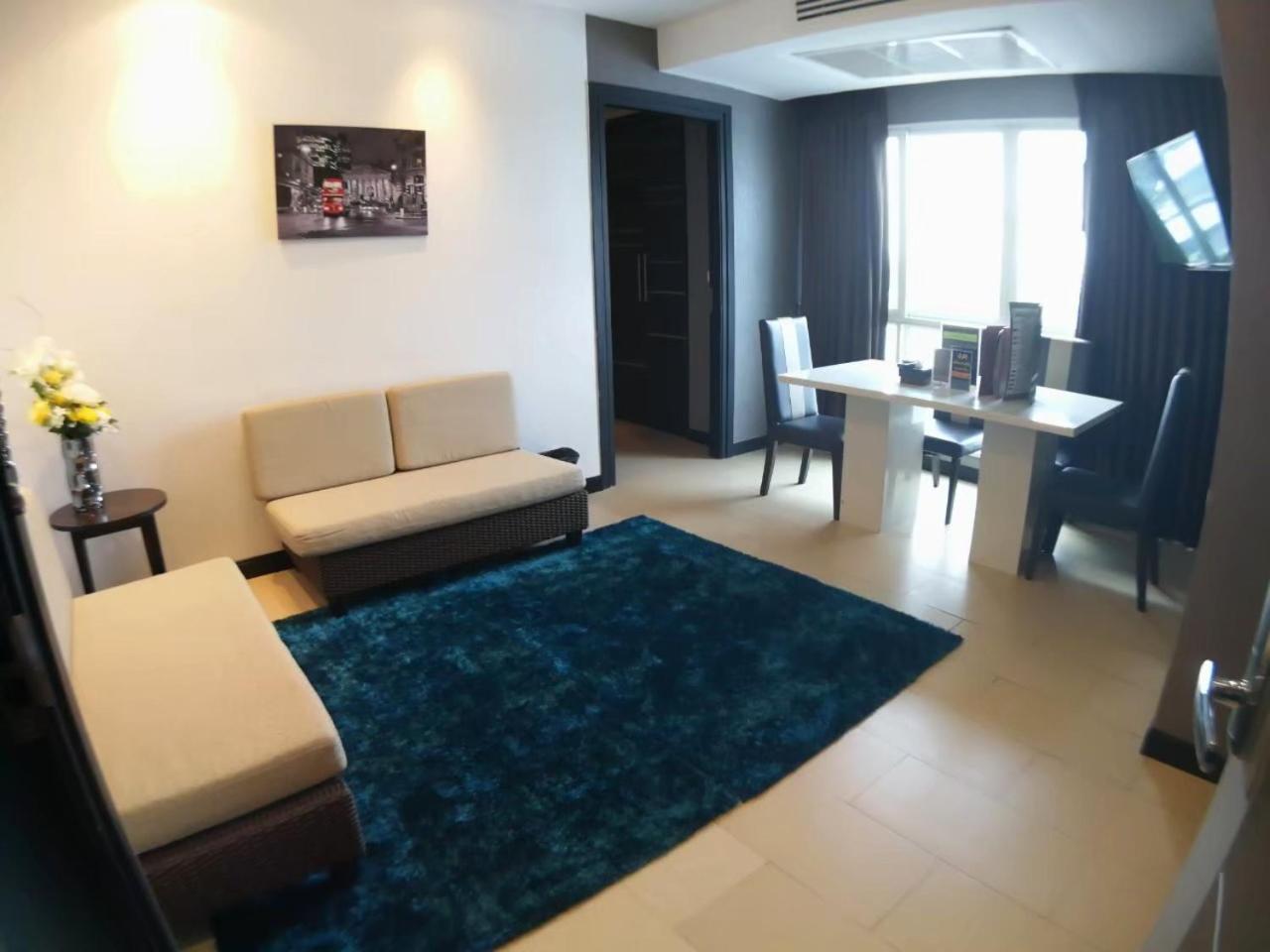 Sky Dome Resotel - โรงแรมสกายโดม รีโซเทล Hotel Bangkok