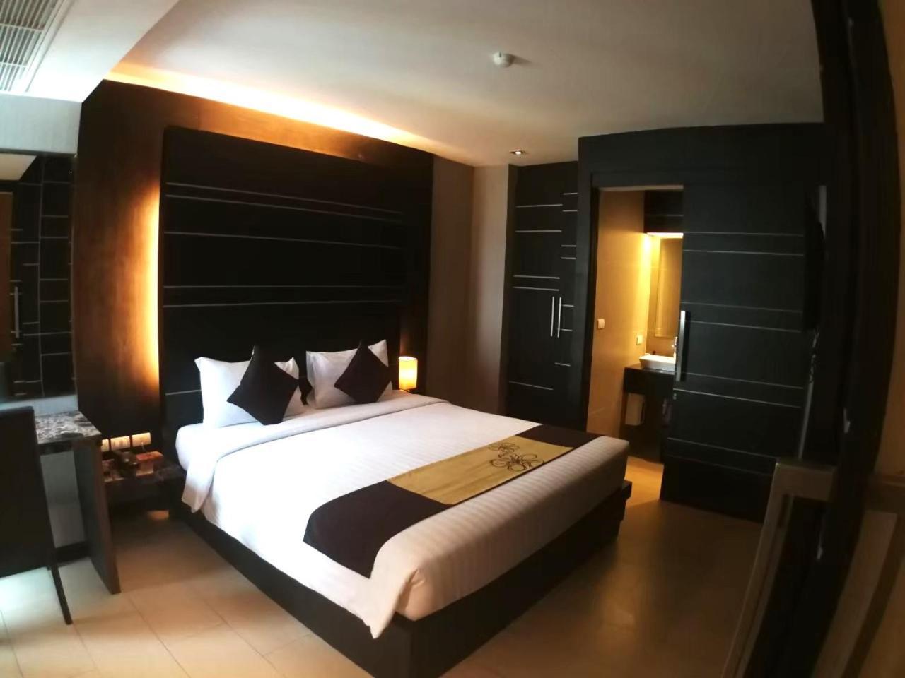 Hotel Sky Dome Resotel - โรงแรมสกายโดม รีโซเทล 5*