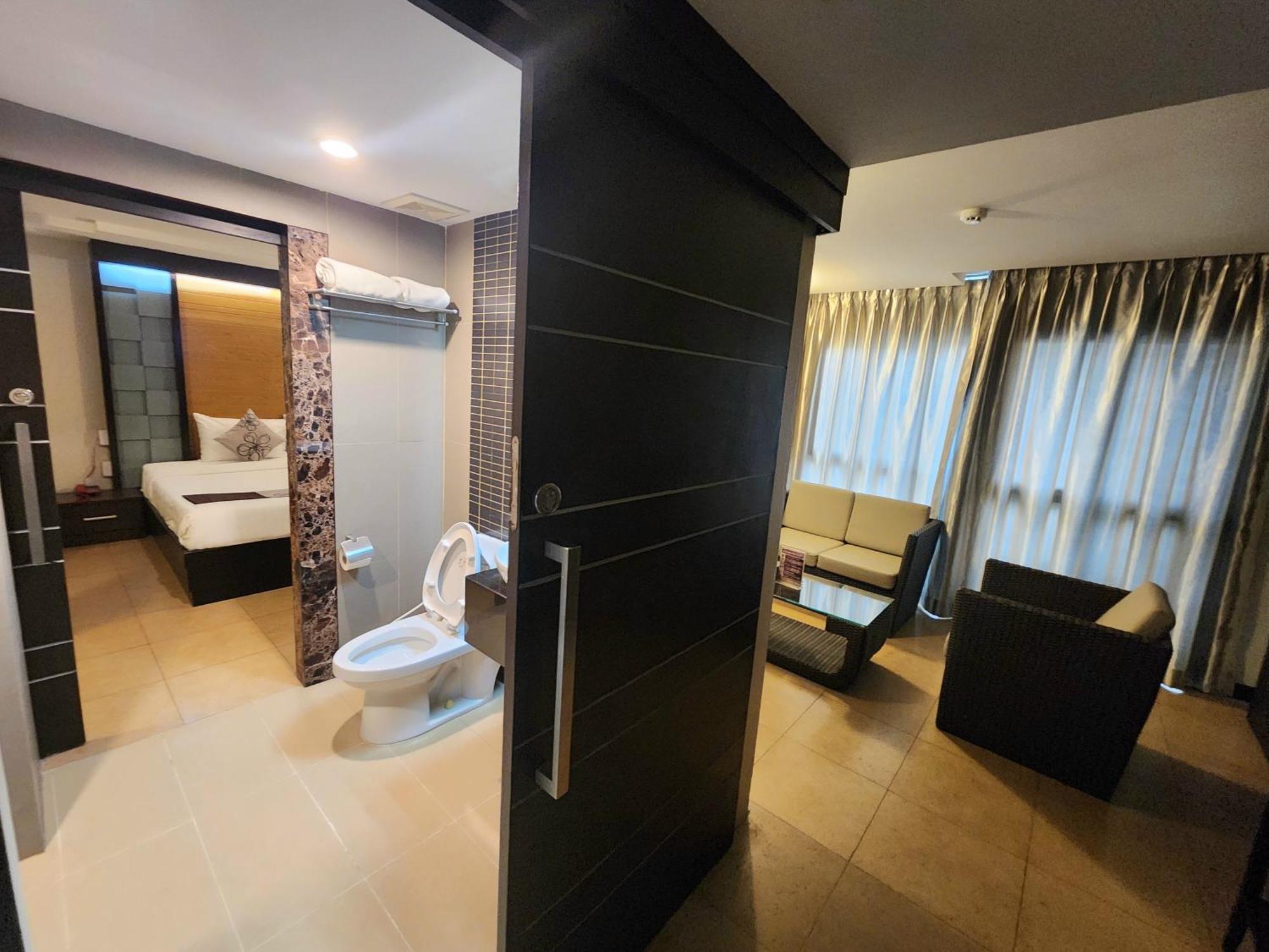 Sky Dome Resotel - โรงแรมสกายโดม รีโซเทล Hotel Bangkok