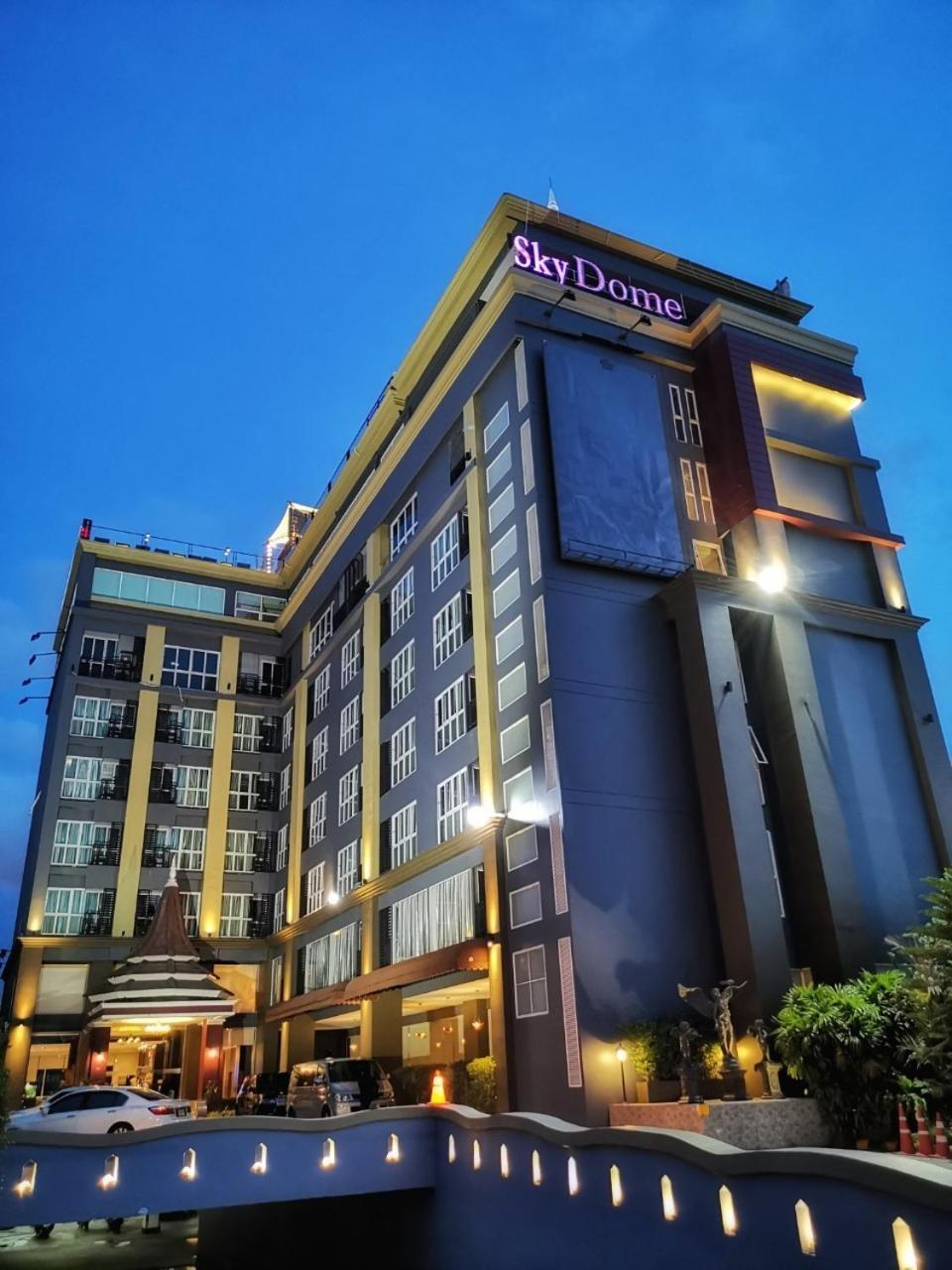 Sky Dome Resotel - โรงแรมสกายโดม รีโซเทล Hotel Bangkok