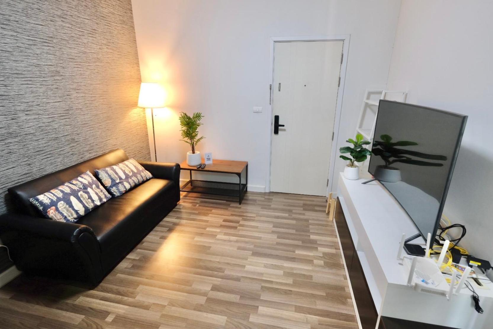 7min Bkk Airport - Free Pick Up - Malls Nearby Pangsapuri *