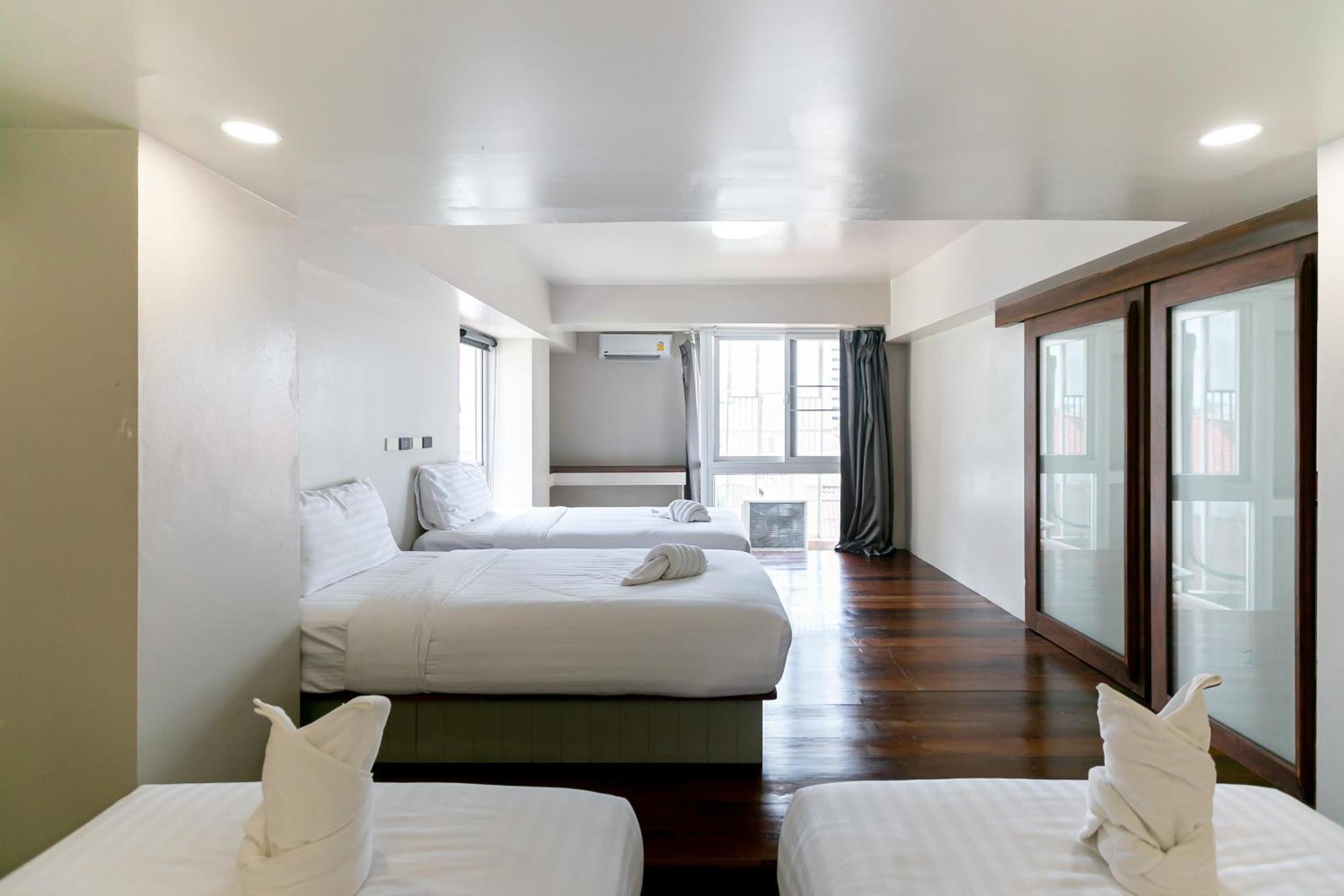 Khách sạn A Sathorn 2*