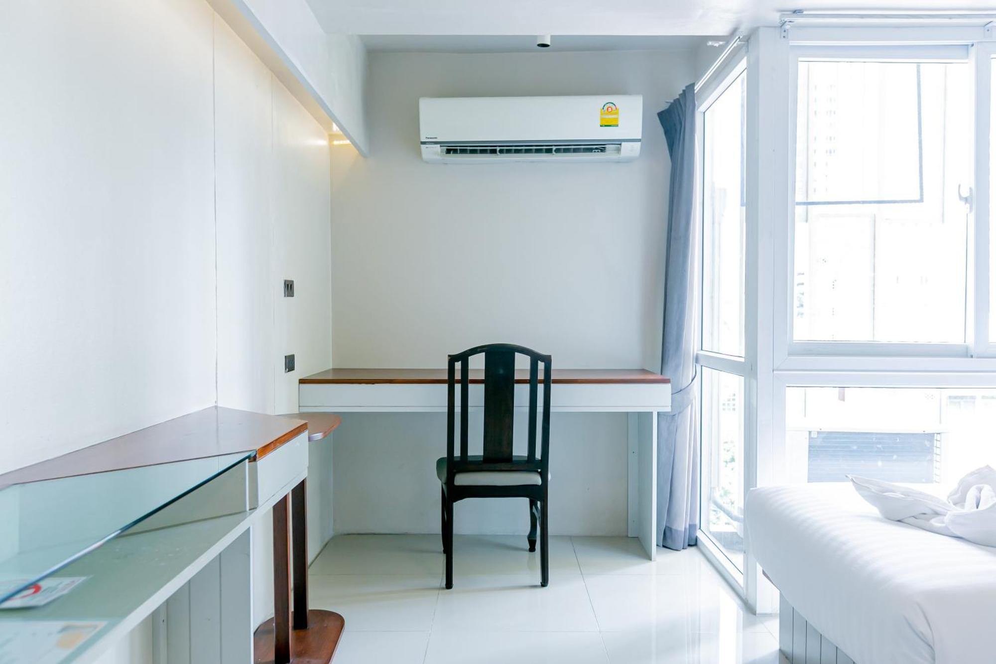 Khách sạn A Sathorn