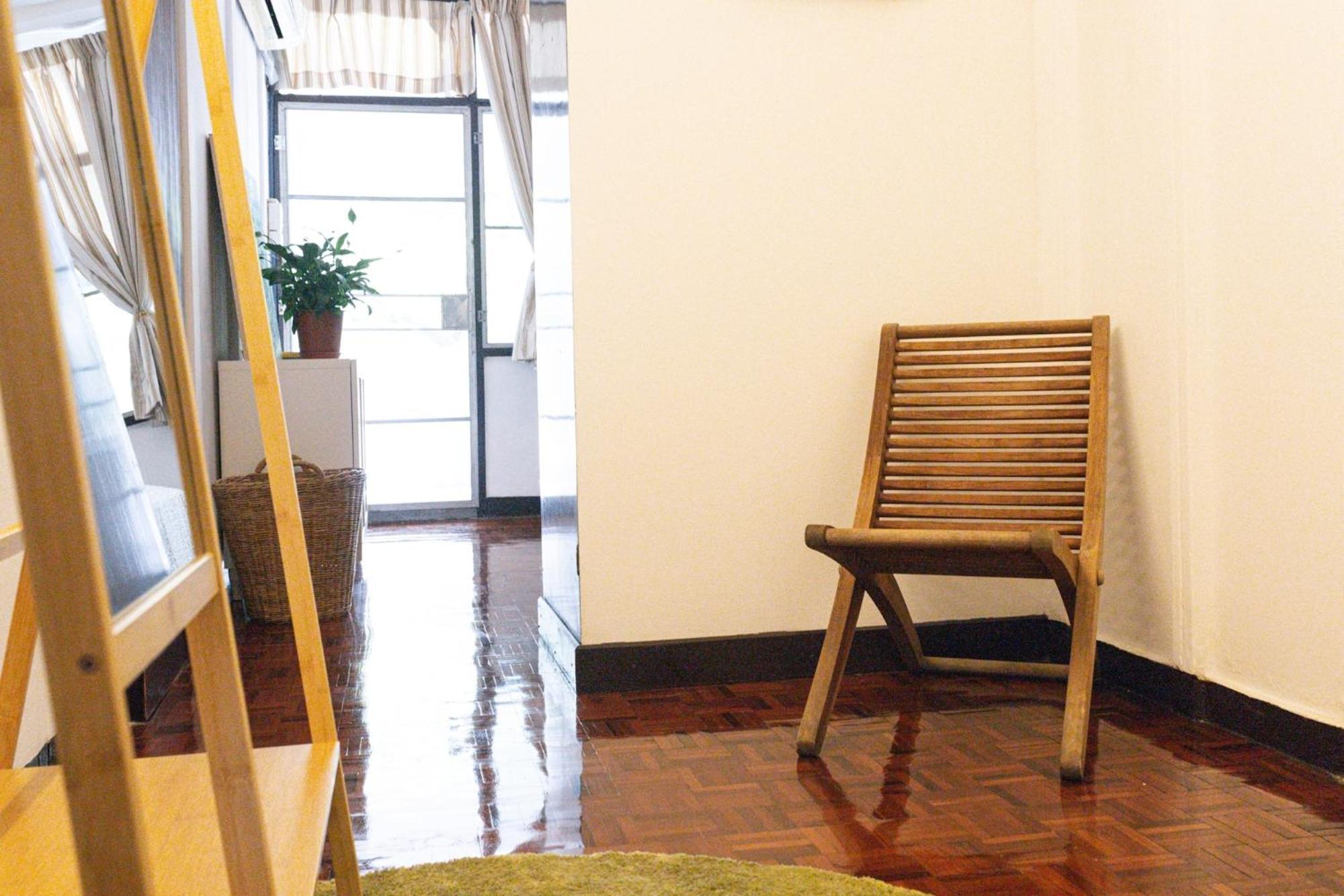 Spacious Low-rise In Appartement