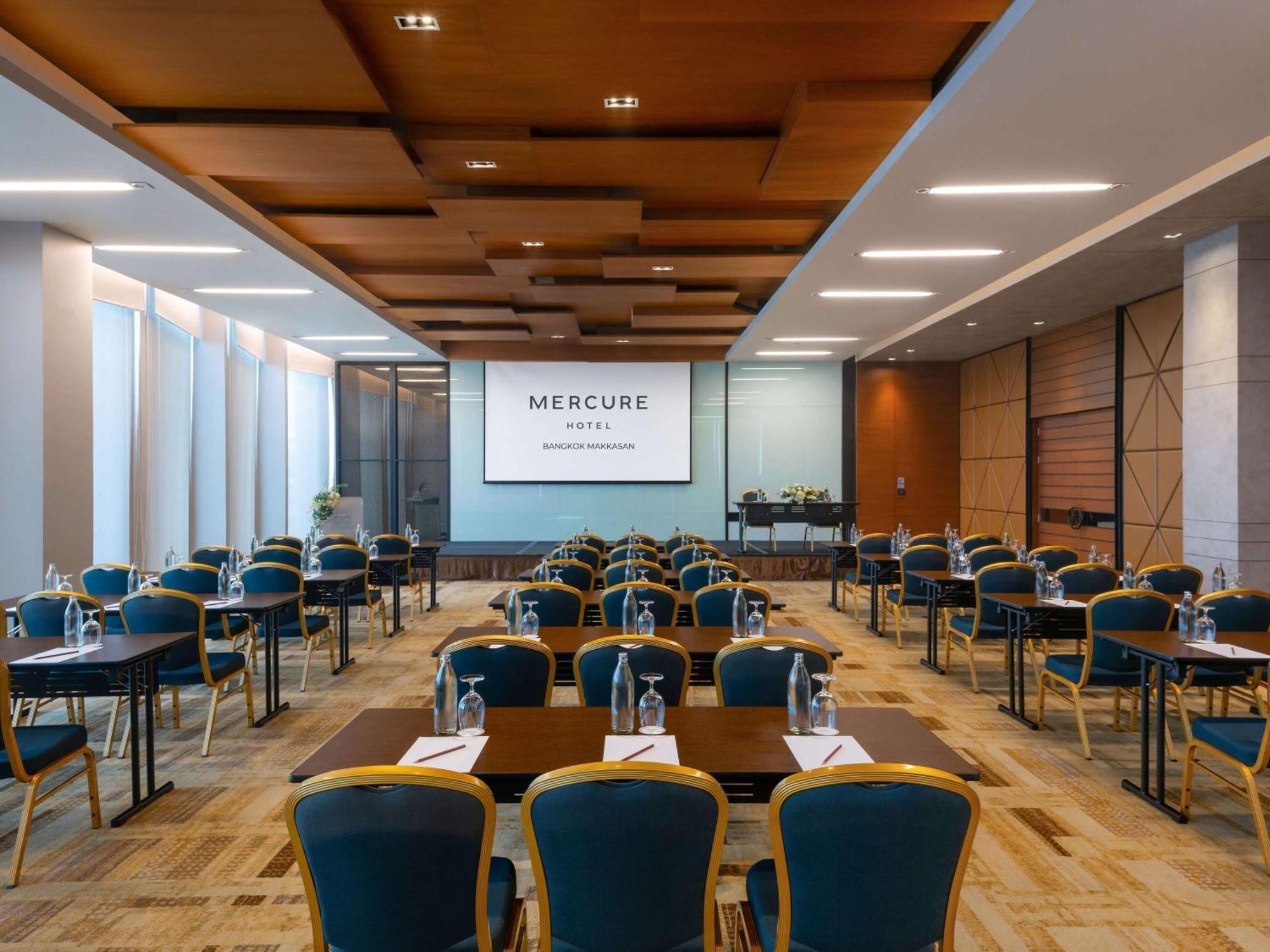 Khách sạn Mercure Makkasan 4*