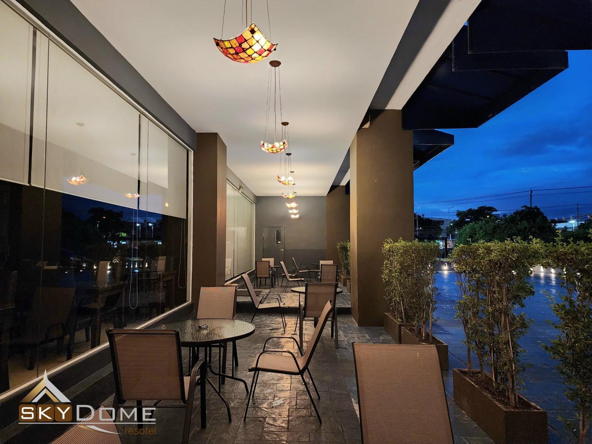 Sky Dome Resotel - โรงแรมสกายโดม รีโซเทล Hotel Bangkok